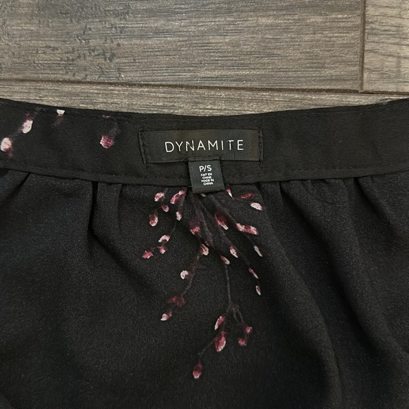 Dynamite - Black Floral Off the Shoulder Blouse - Picture 5 of 8